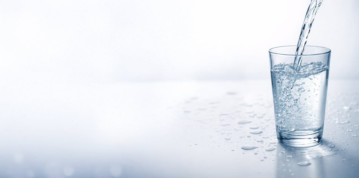 How to Stay Hydrated This Summer: The Benefits of Natural Mineral Water